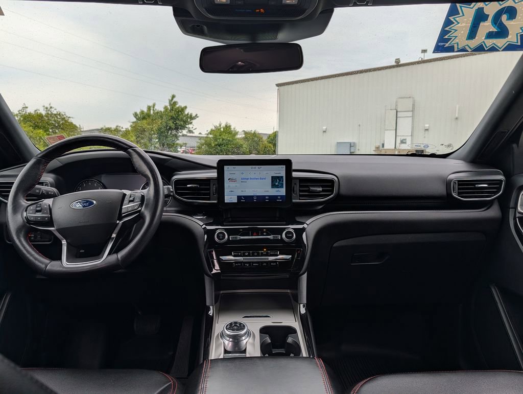 Certified 2022 Ford Explorer ST-Line RWD image 6
