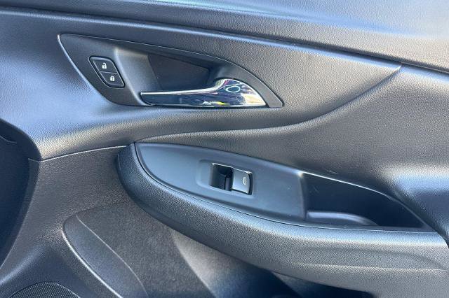 Used 2017 Chevrolet Volt LT w/ Comfort Package image 18