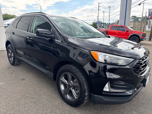 Certified 2022 Ford Edge SEL w/ Sport Appearance Package AWD/4WD image 4