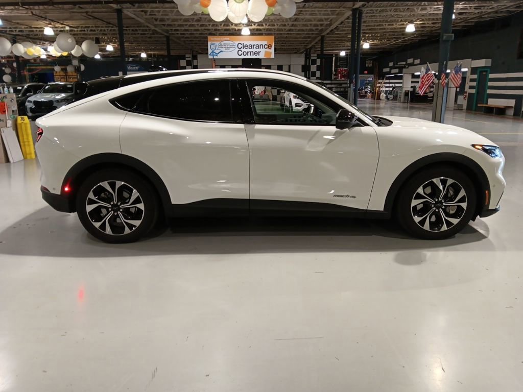 Certified 2024 Ford Mustang Mach-E Select w/ Comfort Package Lite image 7