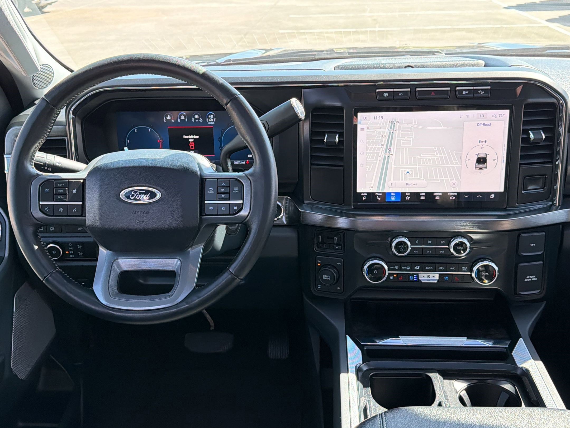 Certified 2024 Ford F250 Lariat w/ Black Appearance Package image 31