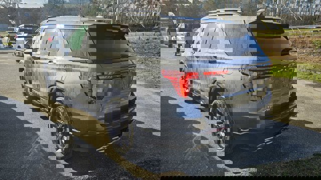 Certified 2025 Ford Explorer Active w/ Active Comfort Package image 2