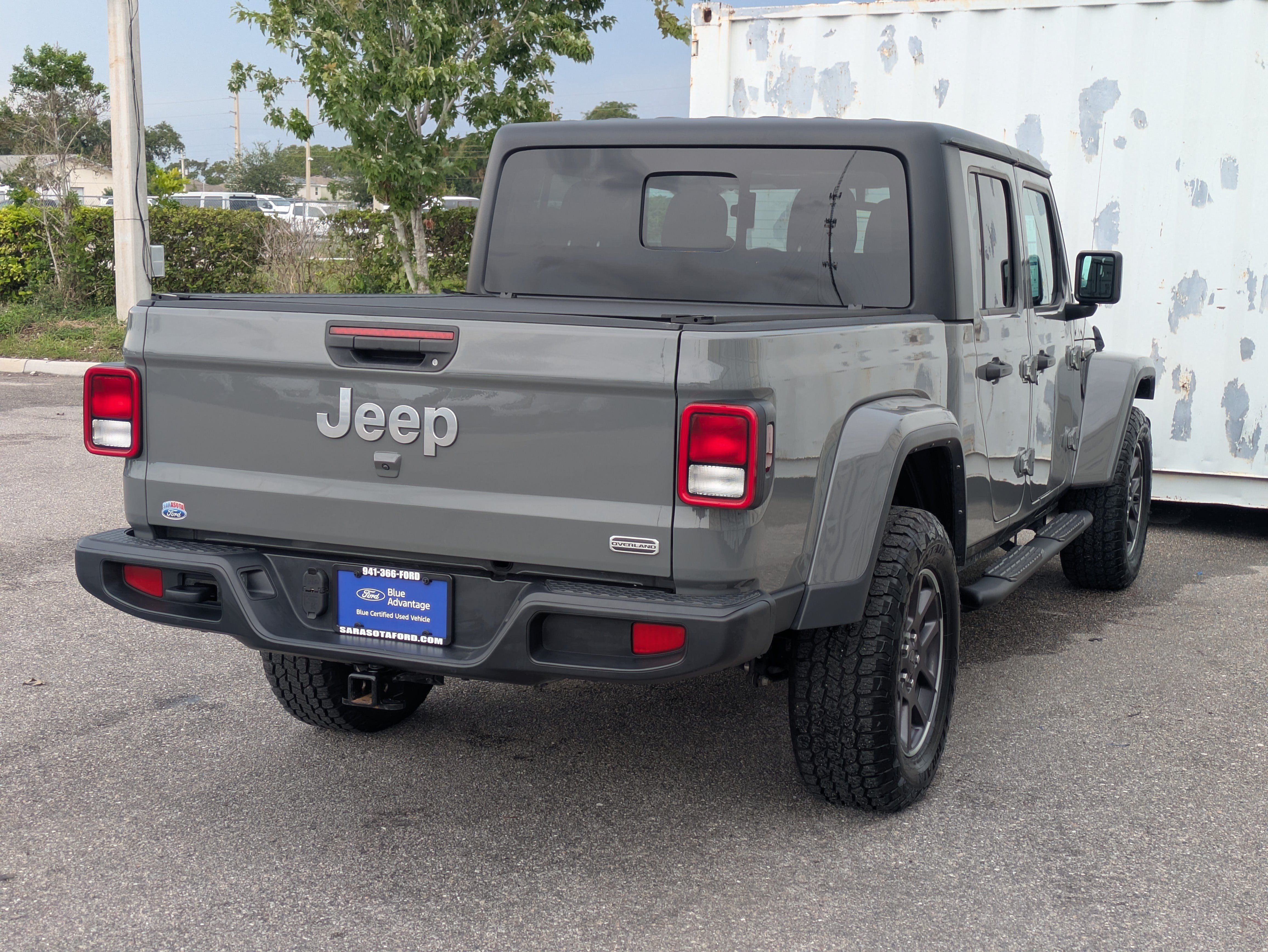 Used 2023 Jeep Gladiator Overland AWD/4WD image 5