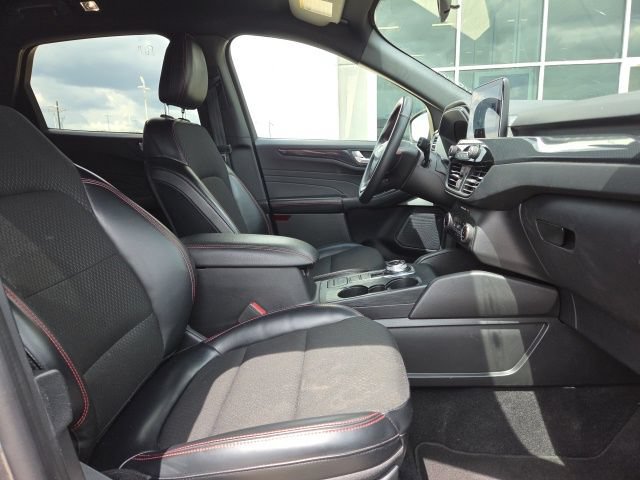 Certified 2025 Ford Escape ST-Line FWD image 17
