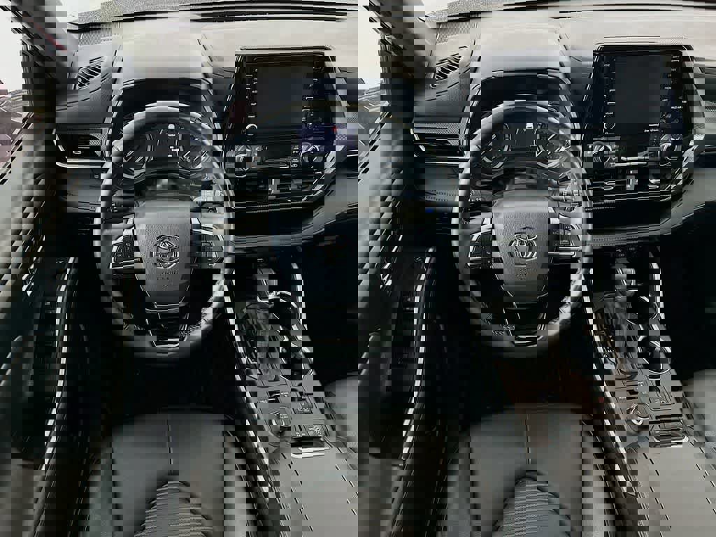 Used 2022 Toyota Highlander XSE AWD/4WD image 13