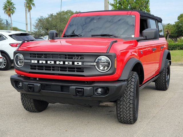 Certified 2023 Ford Bronco Black Diamond image 3