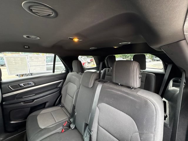 Certified 2018 Ford Explorer XLT FWD image 31