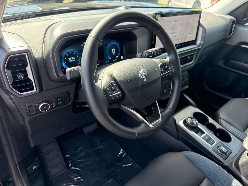 Certified 2025 Ford Bronco Sport Outer Banks w/ Outer Banks Tech Package+ image 28