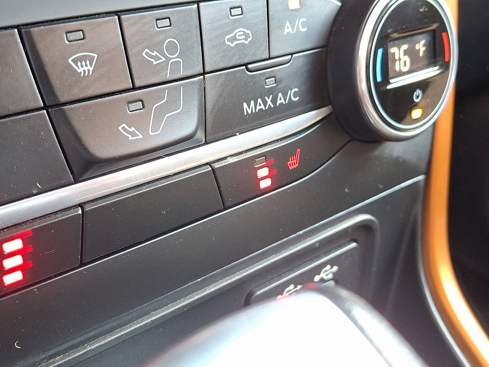 Certified 2022 Ford EcoSport SE w/ SE Appearance Package image 26