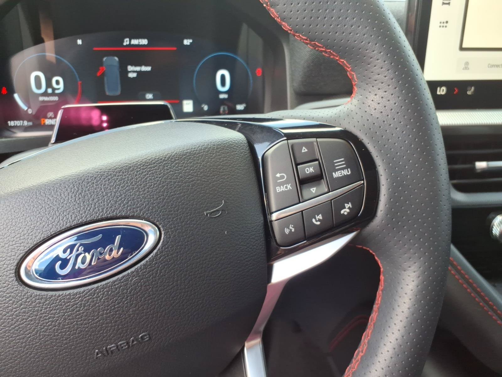 Certified 2025 Ford Explorer ST-Line w/ Premium Package RWD image 18