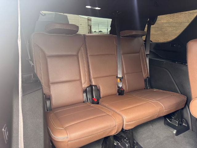 Used 2024 Chevrolet Tahoe High Country AWD/4WD image 17