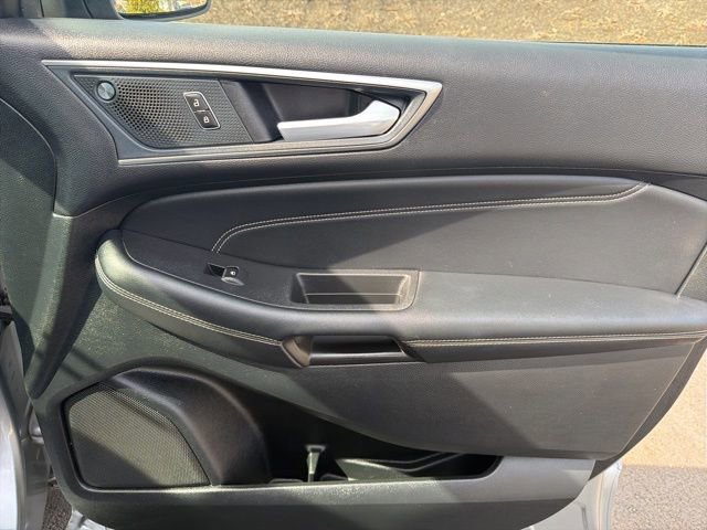 Certified 2024 Ford Edge Titanium image 39