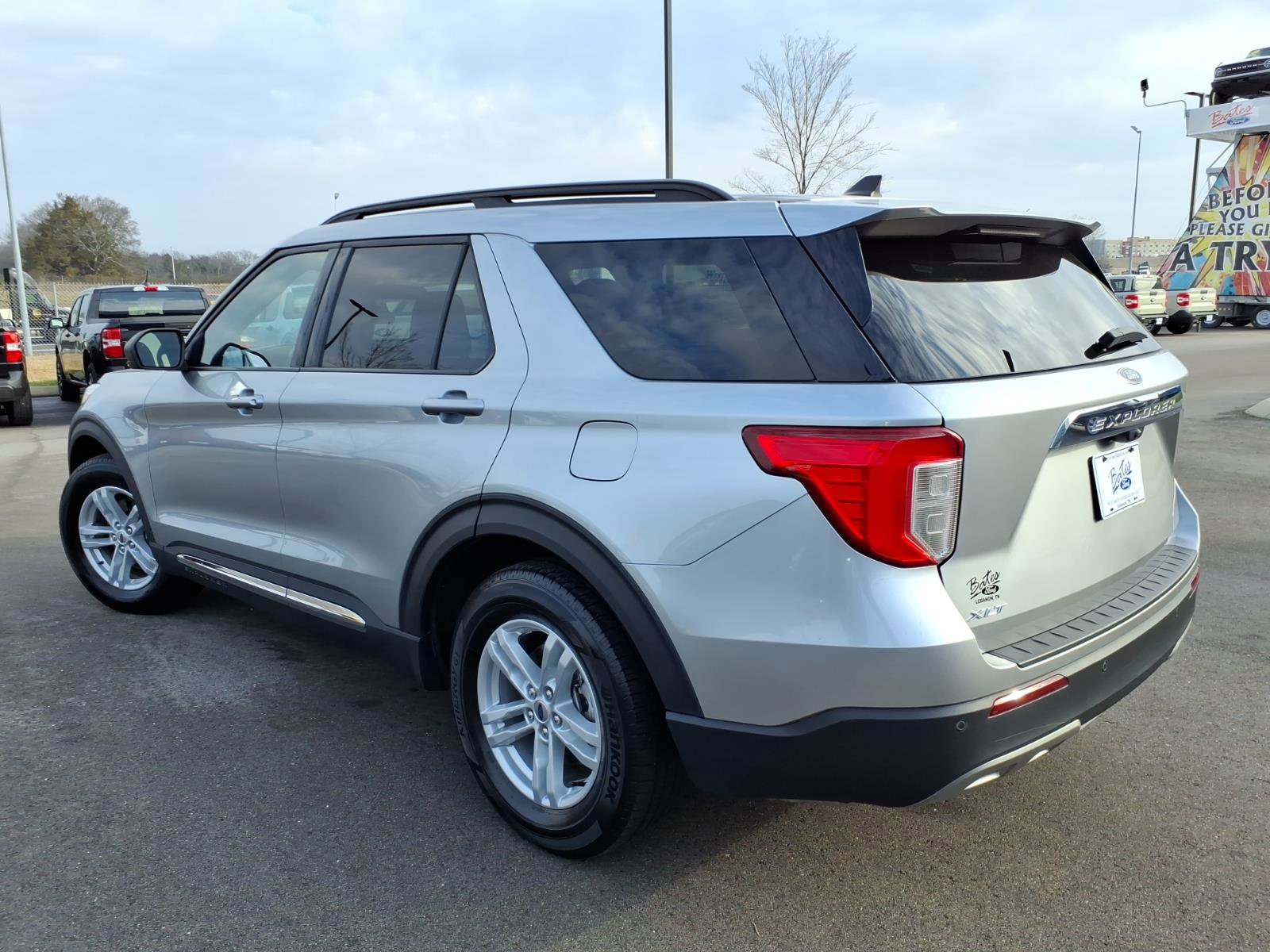 Certified 2024 Ford Explorer XLT w/ Equipment Group 202A image 3