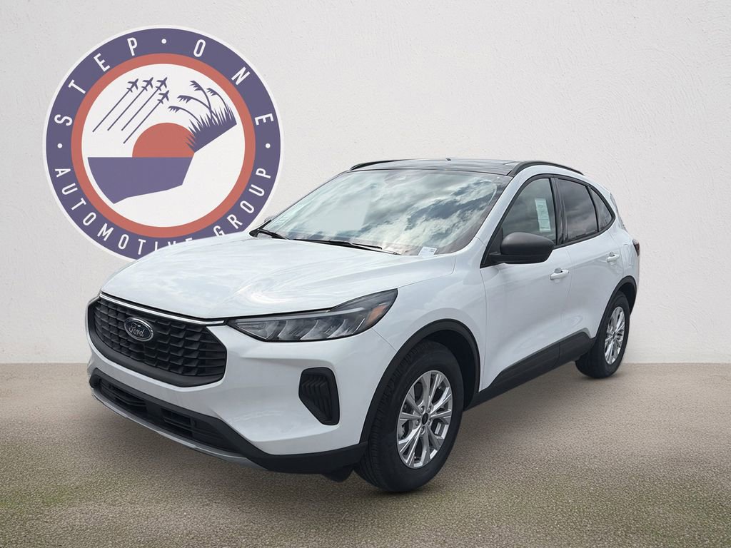 Certified 2025 Ford Escape Active w/ Tech Pack #1 FWD image 2