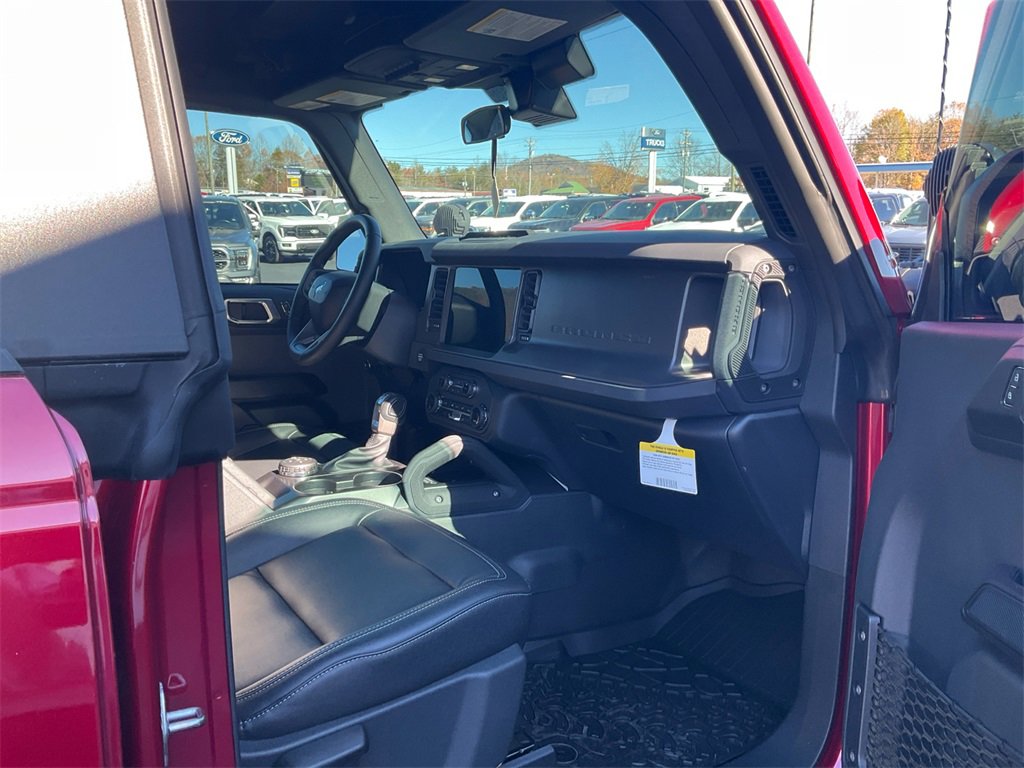 Certified 2025 Ford Bronco Big Bend w/ Black Diamond Package image 9