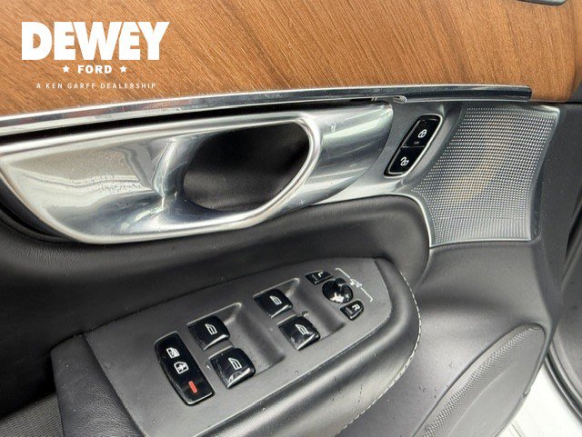 Used 2018 Volvo XC90 T6 Inscription w/ Convenience Package AWD/4WD image 12