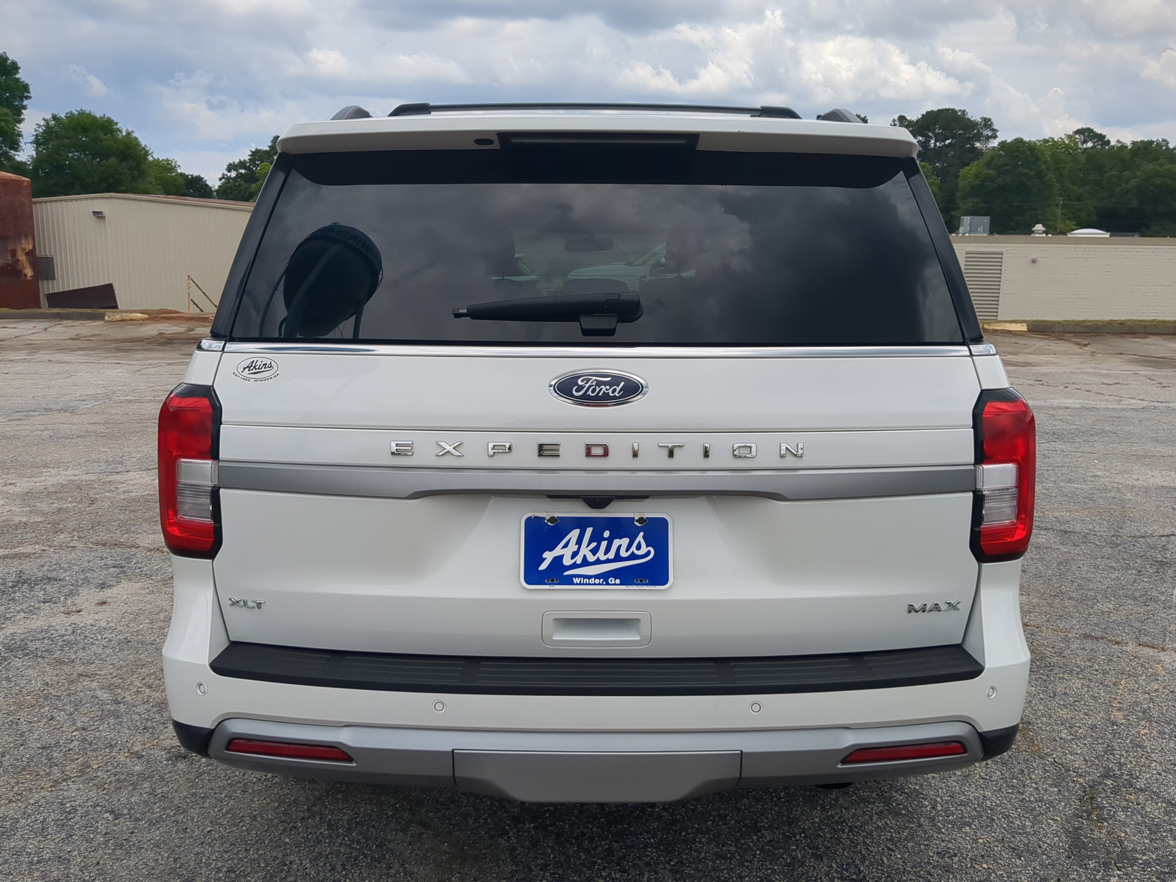 Certified 2024 Ford Expedition Max XLT RWD image 4