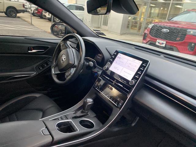 Used 2022 Toyota Avalon XSE image 11