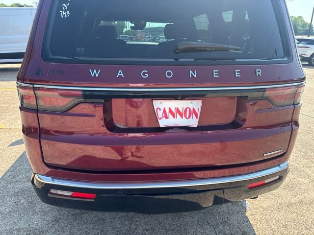 Used 2024 Jeep Wagoneer Series III AWD/4WD image 9