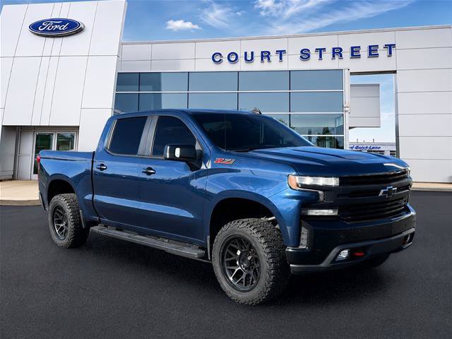 Used 2021 Chevrolet Silverado 1500 LT Trail Boss w/ Convenience Package II AWD/4WD image 3