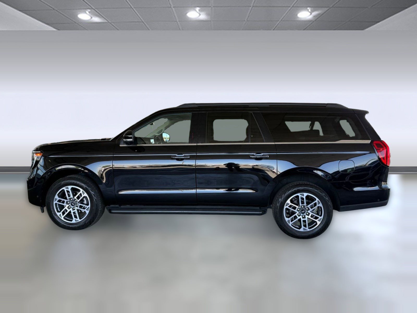 Certified 2025 Ford Expedition Max Active AWD/4WD image 2
