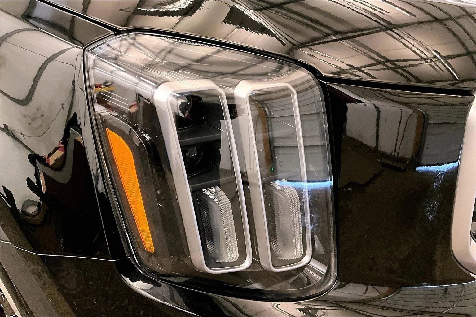 Used 2025 Kia Telluride S image 28