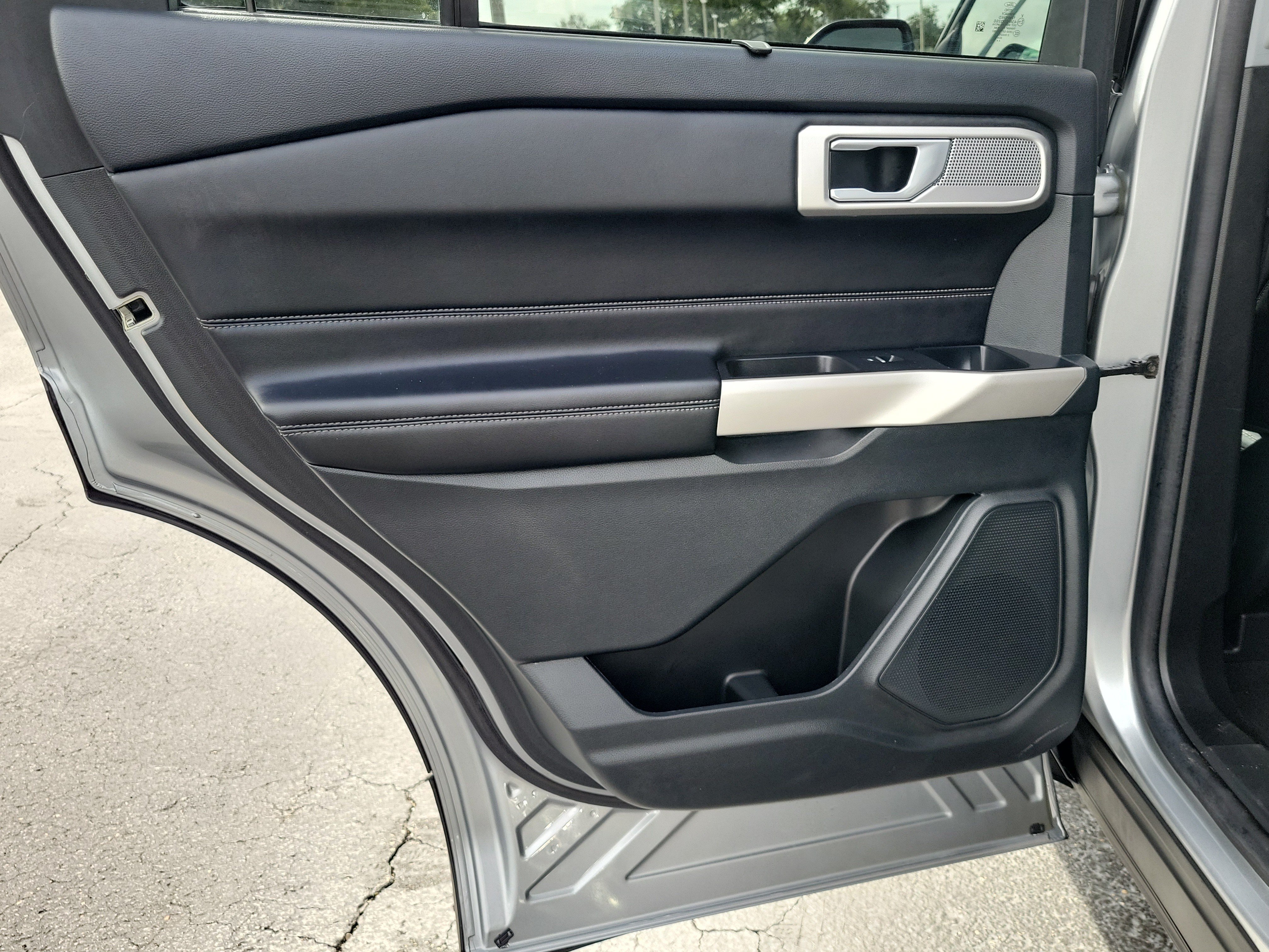 Certified 2023 Ford Explorer Limited w/ Equipment Group 301A RWD image 13