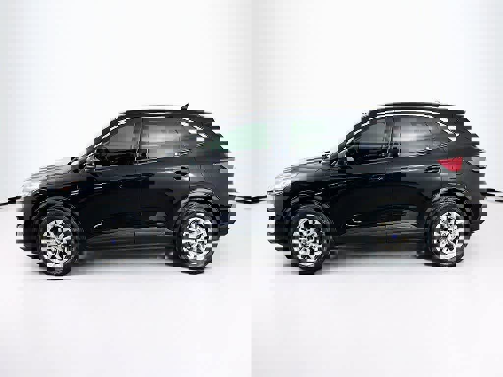 Certified 2020 Ford Escape SE image 3