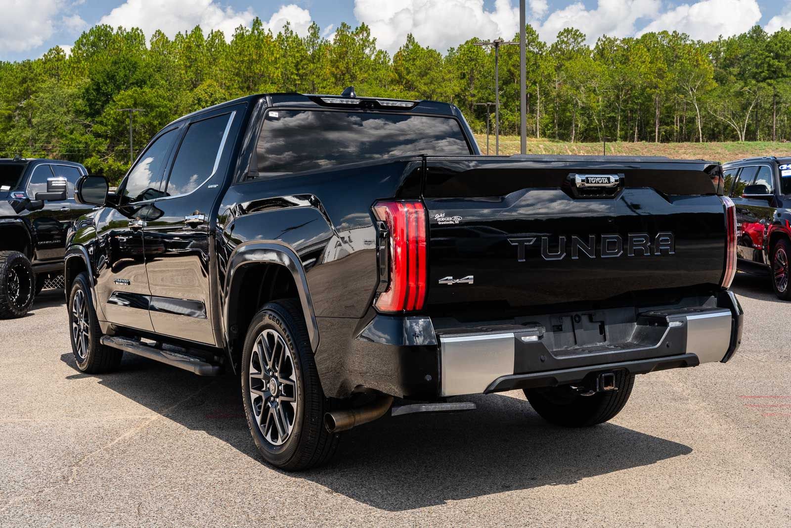 Used 2024 Toyota Tundra Limited AWD/4WD image 5
