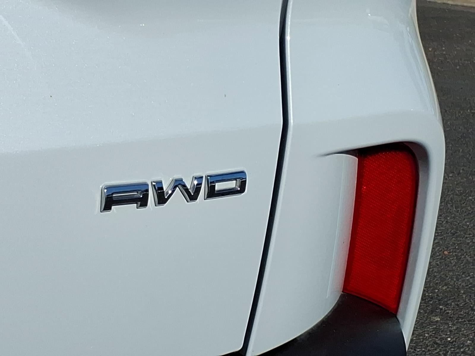 Certified 2025 Ford Escape ST-Line Select AWD/4WD image 10