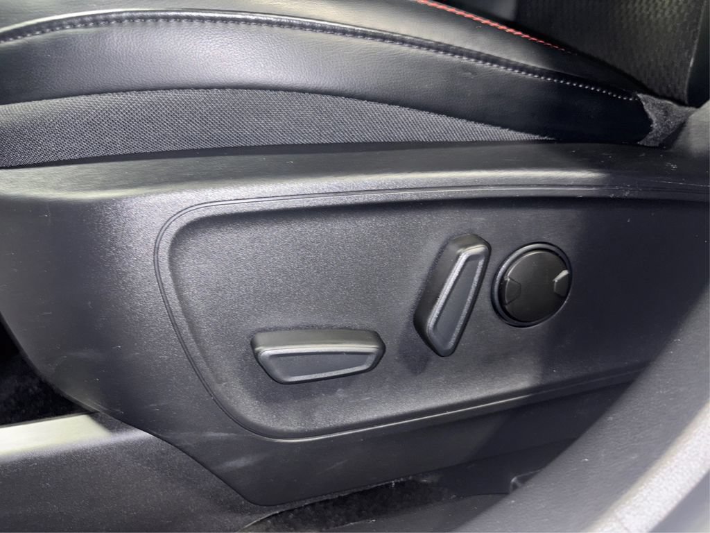 Certified 2025 Ford Escape ST-Line AWD/4WD image 28