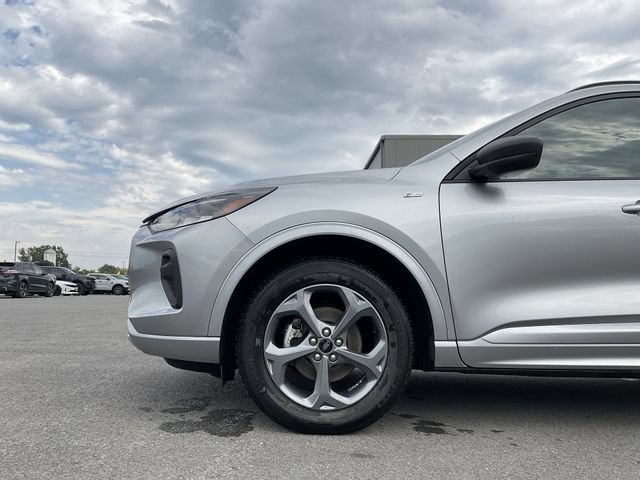 Certified 2024 Ford Escape ST-Line w/ Tech Pack #1 AWD/4WD image 11
