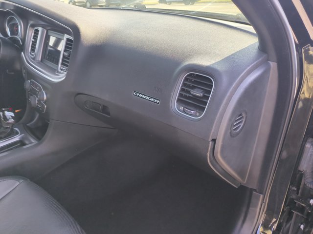 Used 2021 Dodge Charger SXT w/ Leather Interior Group RWD image 34