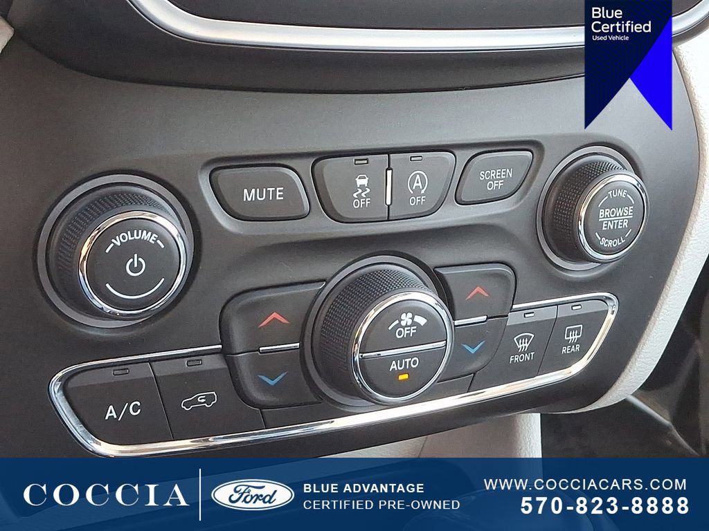 Used 2021 Jeep Cherokee Latitude Lux w/ Sun & Sound Group image 16