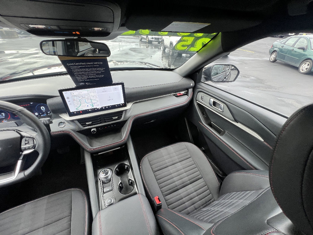 Certified 2025 Ford Explorer ST-Line image 21