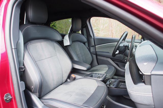 Certified 2025 Ford Mustang Mach-E GT image 11