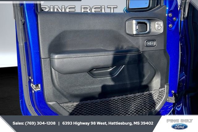 Used 2020 Jeep Wrangler Unlimited Sahara image 17