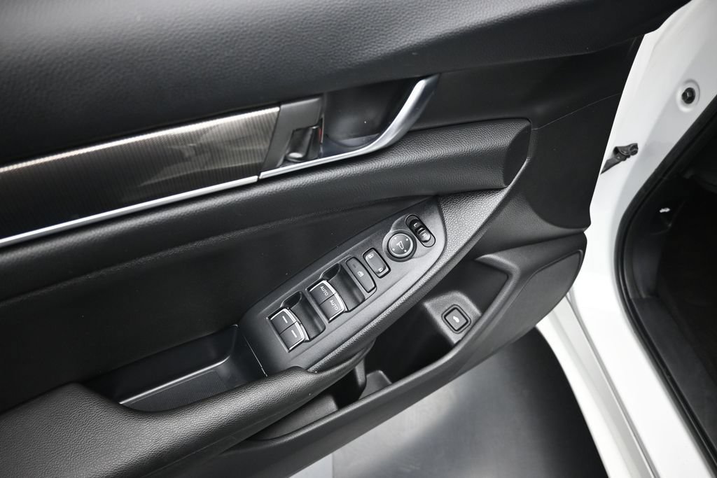 Used 2020 Honda Accord Sport image 9