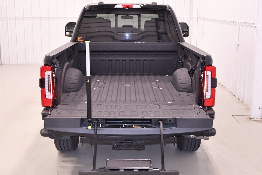 Certified 2026 Ford F350 Platinum w/ Platinum Plus Package AWD/4WD image 43