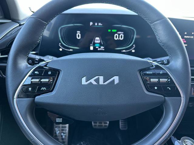 Used 2024 Kia Niro SX Touring FWD image 23