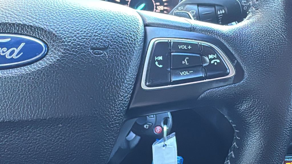 Certified 2017 Ford Escape SE w/ SE Sport Appearance Package image 13