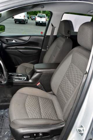 Used 2020 Chevrolet Equinox LT image 18