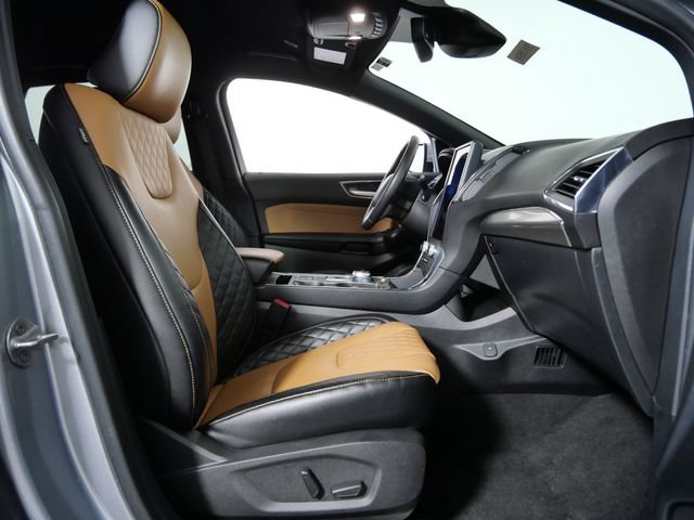 Certified 2023 Ford Edge Titanium w/ Equipment Group 301A AWD/4WD image 9