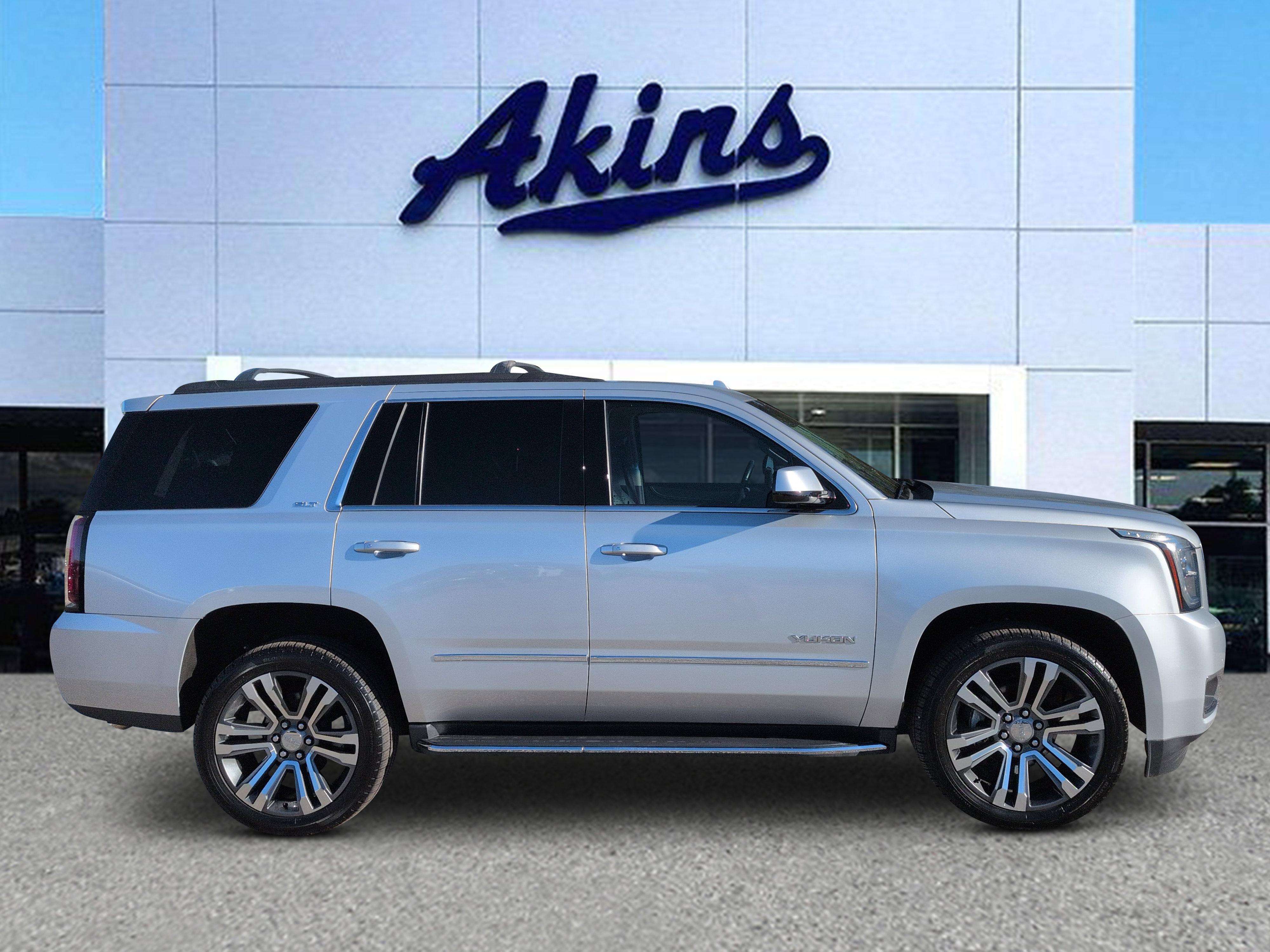 Used 2019 GMC Yukon SLT w/ Premium Edition RWD image 1