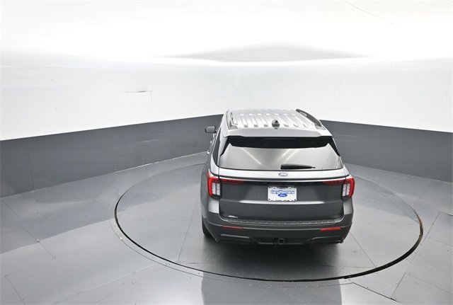 Certified 2025 Ford Explorer ST-Line w/ Premium Package image 24