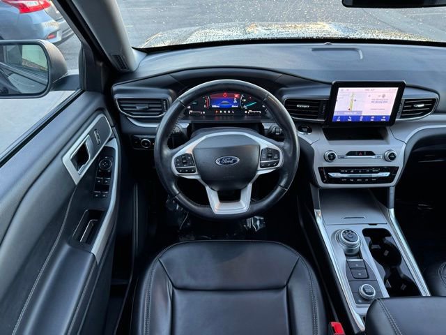 Certified 2023 Ford Explorer XLT w/ Equipment Group 202A AWD/4WD image 5