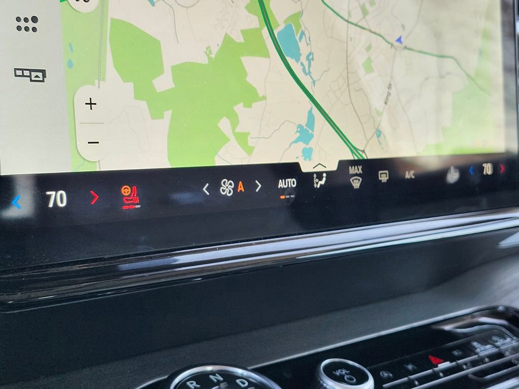 Certified 2025 Ford Expedition Platinum image 25