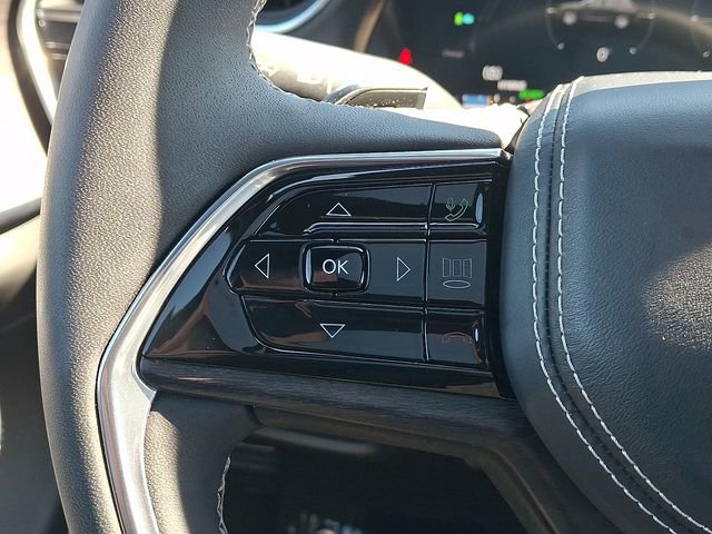 Used 2022 Jeep Grand Cherokee Overland AWD/4WD image 21