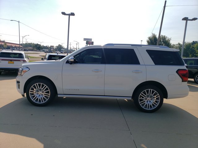 Certified 2023 Ford Expedition Platinum AWD/4WD image 4