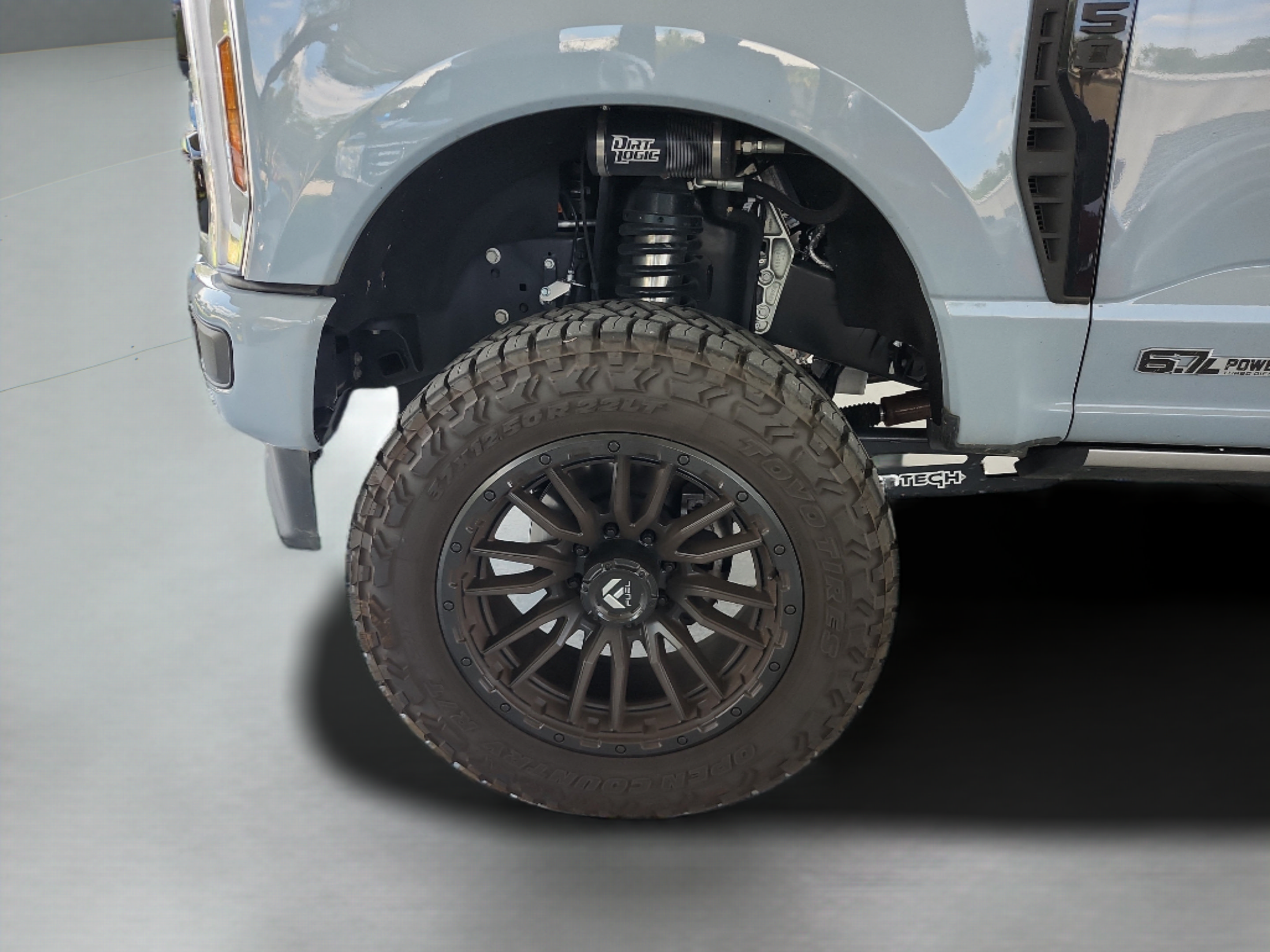 Certified 2026 Ford F250 Platinum AWD/4WD image 9